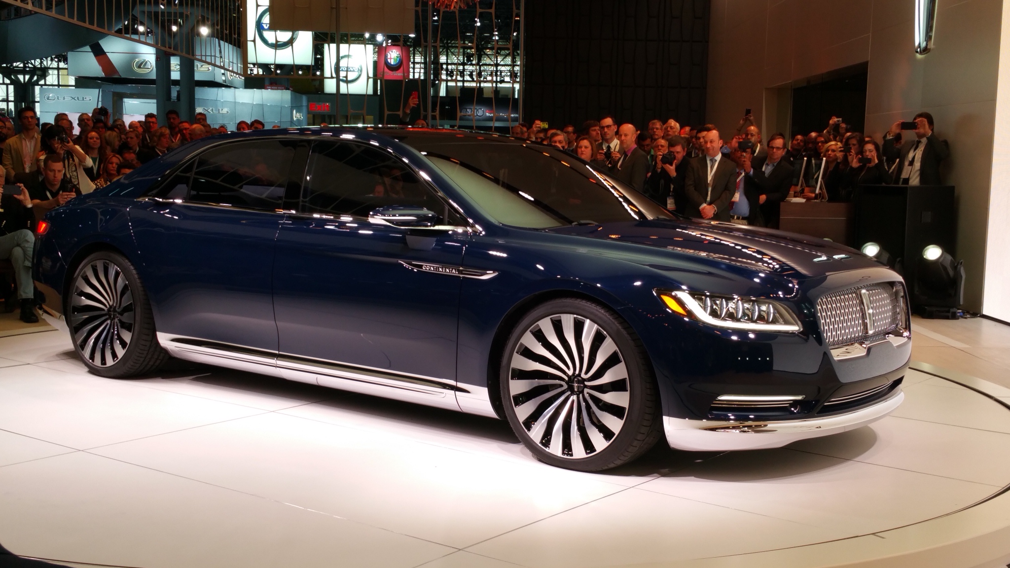 All New Lincoln Continental | Shifting Lanes